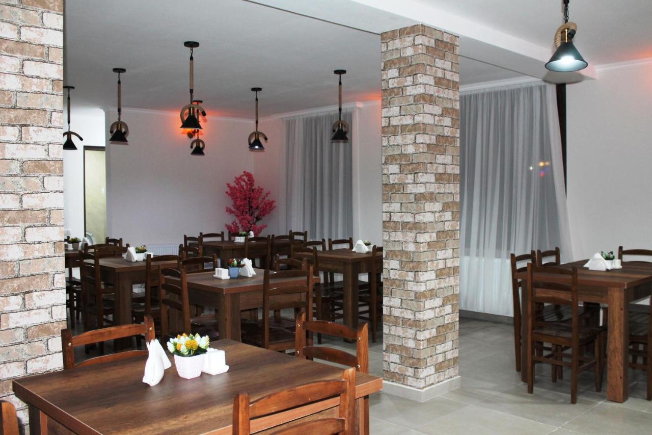 Hotel Marliza Местия Екстериор снимка