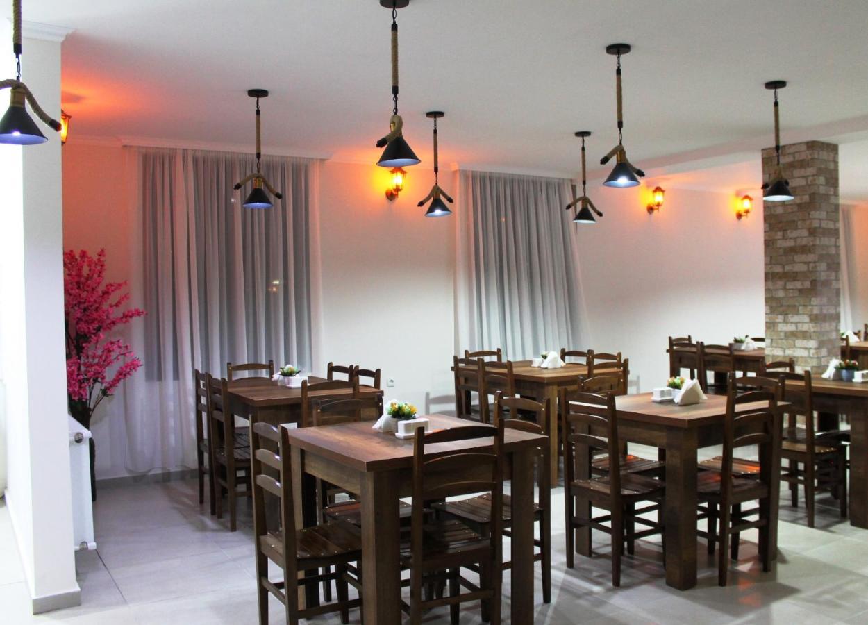 Hotel Marliza Местия Екстериор снимка