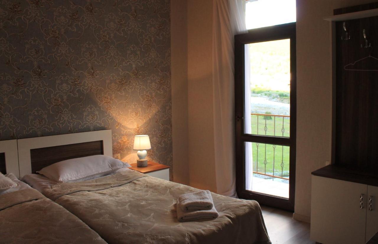 Hotel Marliza Местия Екстериор снимка