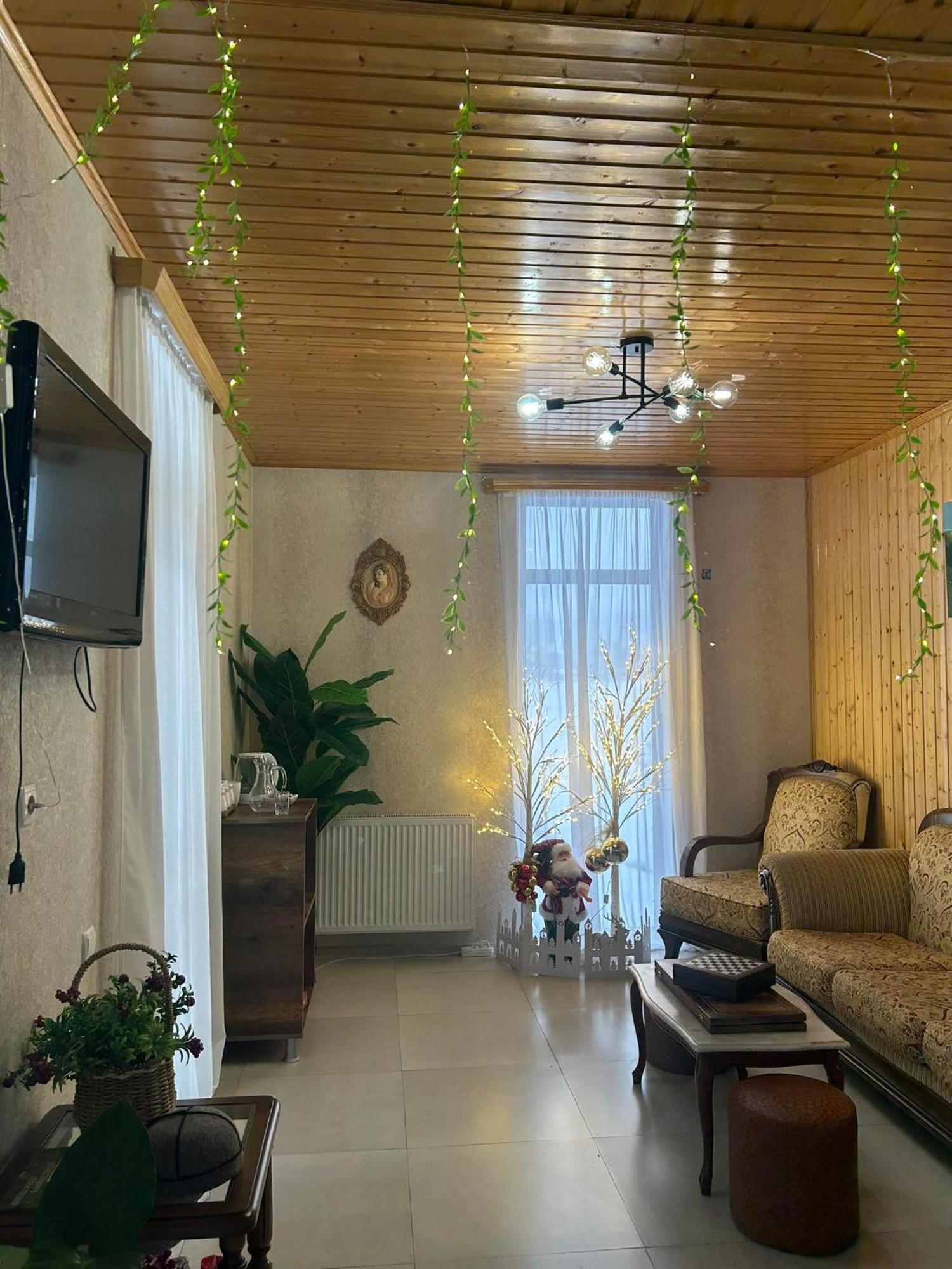 Hotel Marliza Местия Екстериор снимка