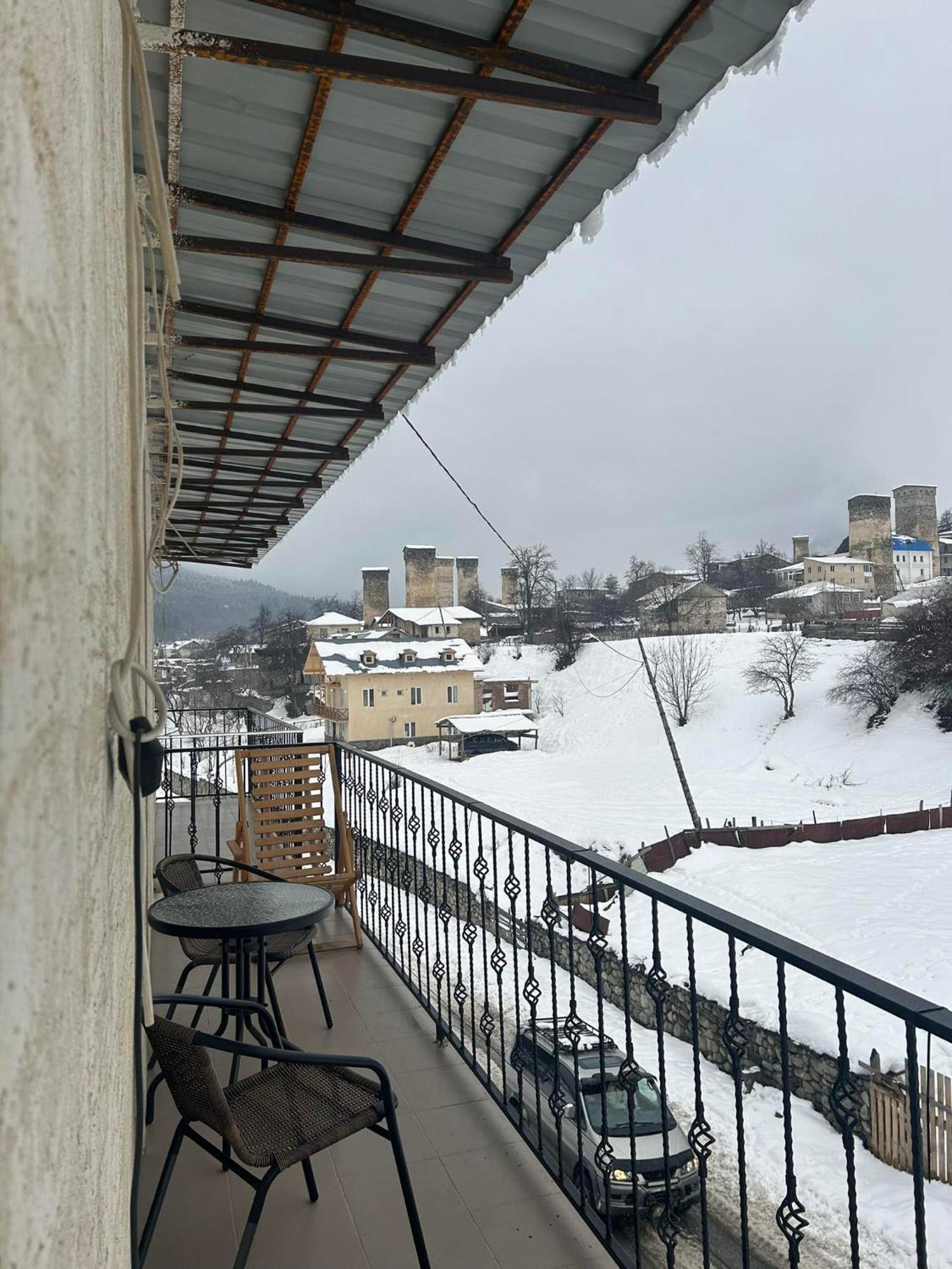 Hotel Marliza Местия Екстериор снимка