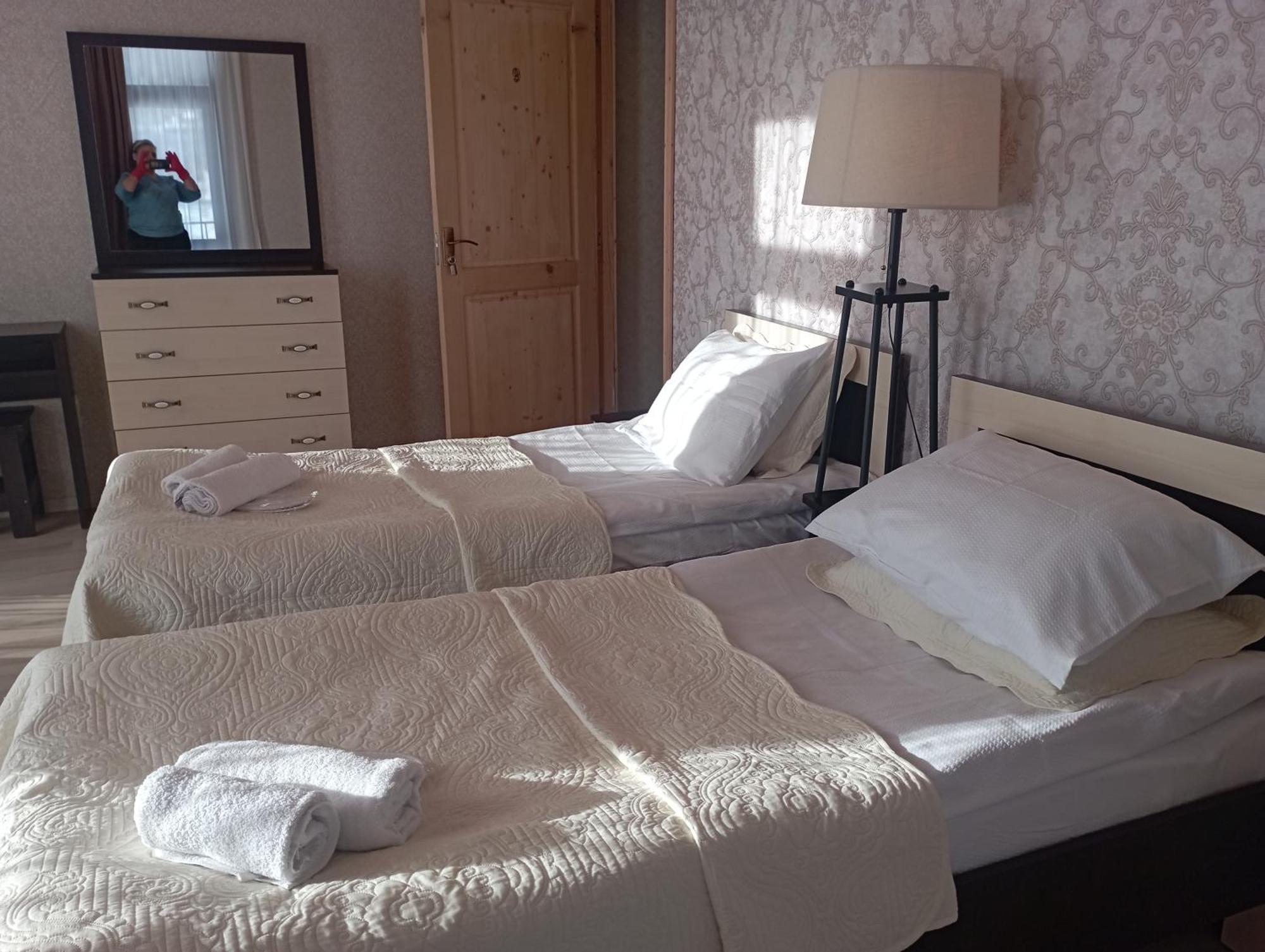Hotel Marliza Местия Екстериор снимка
